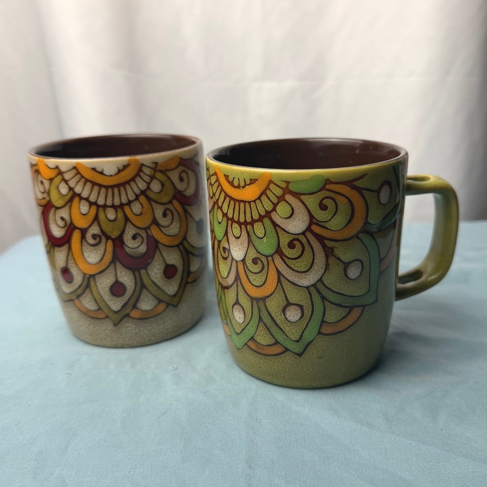 Pair (2) Retro 70s Style Peacock Floral Mugs Avocado Green Cream Housewarming